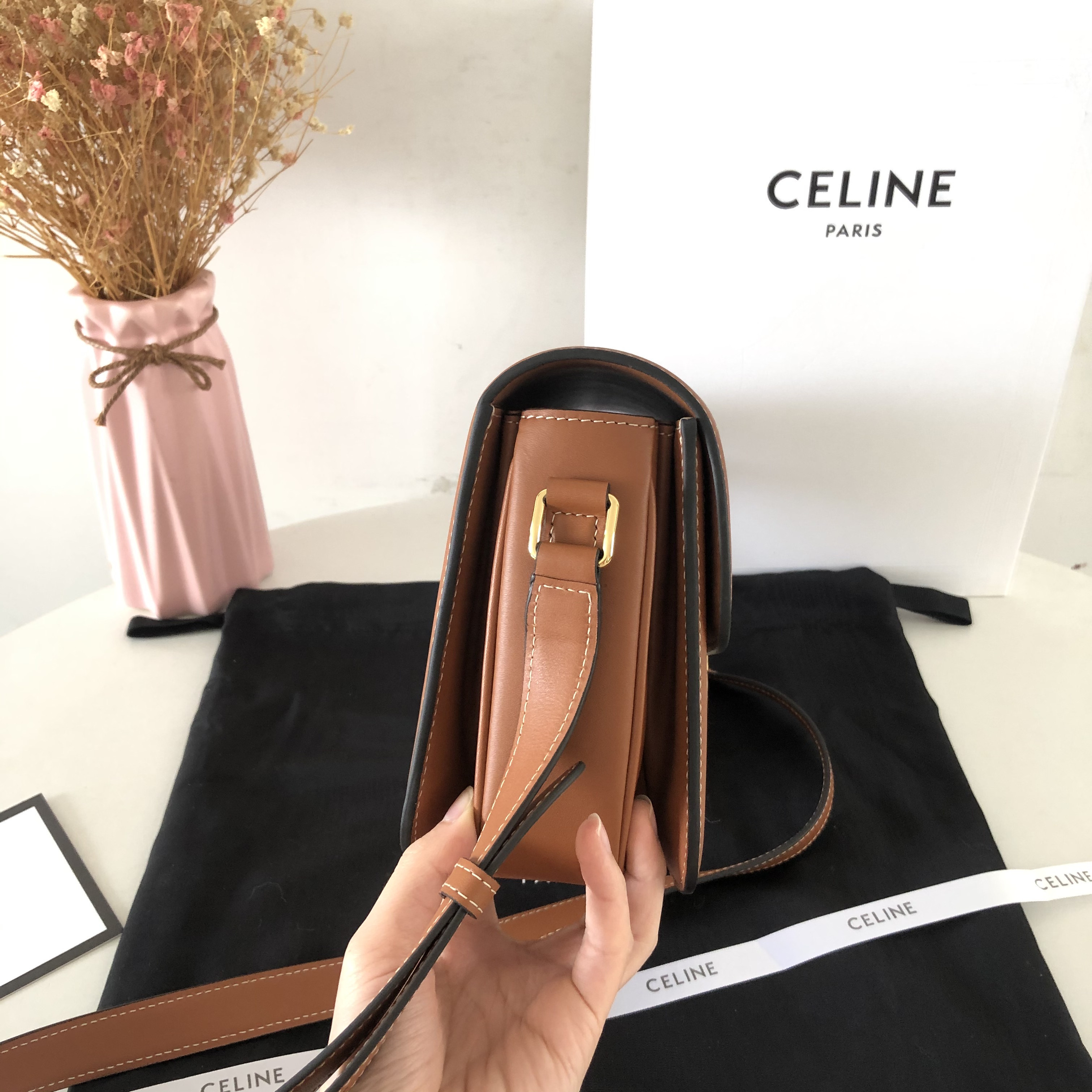 셀린느 틴 트리오페 자수 미디엄 NATURAL 숄더백